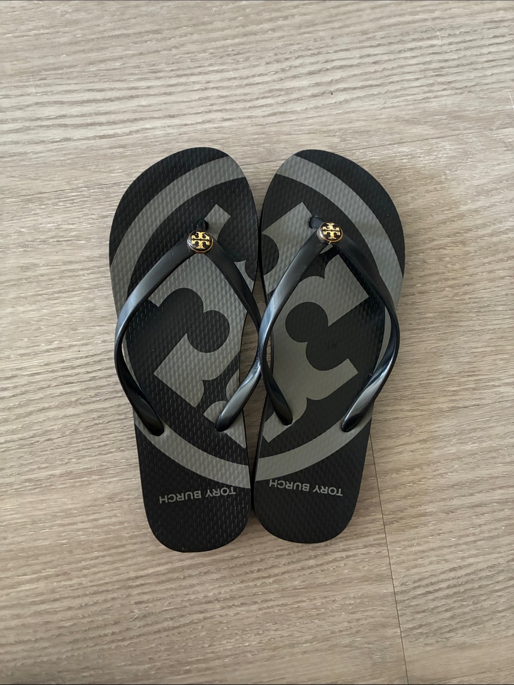 Flip-flop sandals